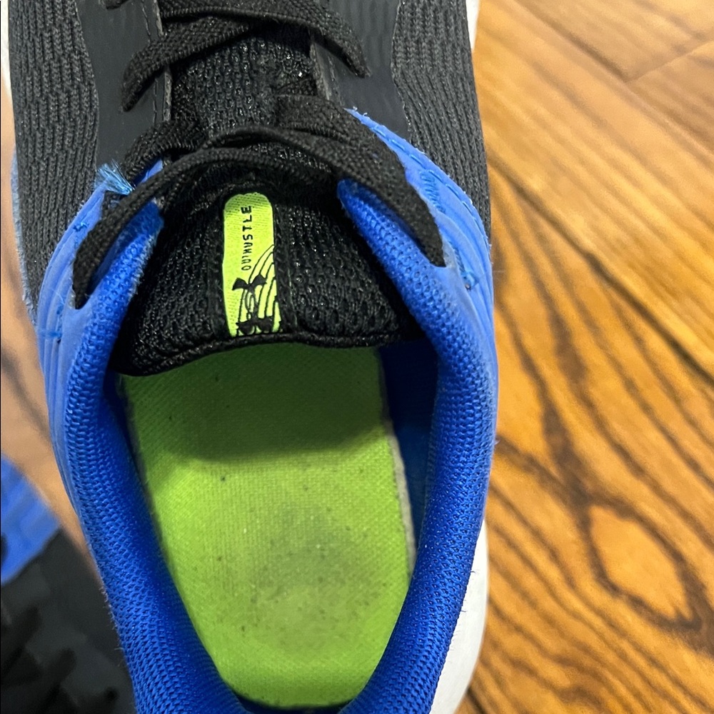 Under Armour Youth Black & Blue Sneakers with Neon Green Logo - Picture 12 of 17